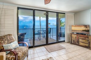 Condo, 1 giường cỡ king, lanai, quang cảnh biển (Kihei Beach Condominiums 606) | Khu phòng khách