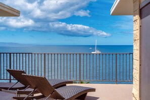 Condo, 1 cama King, varanda coberta, vista para o oceano (Kihei Beach Condominiums 606) | Terraço/pátio