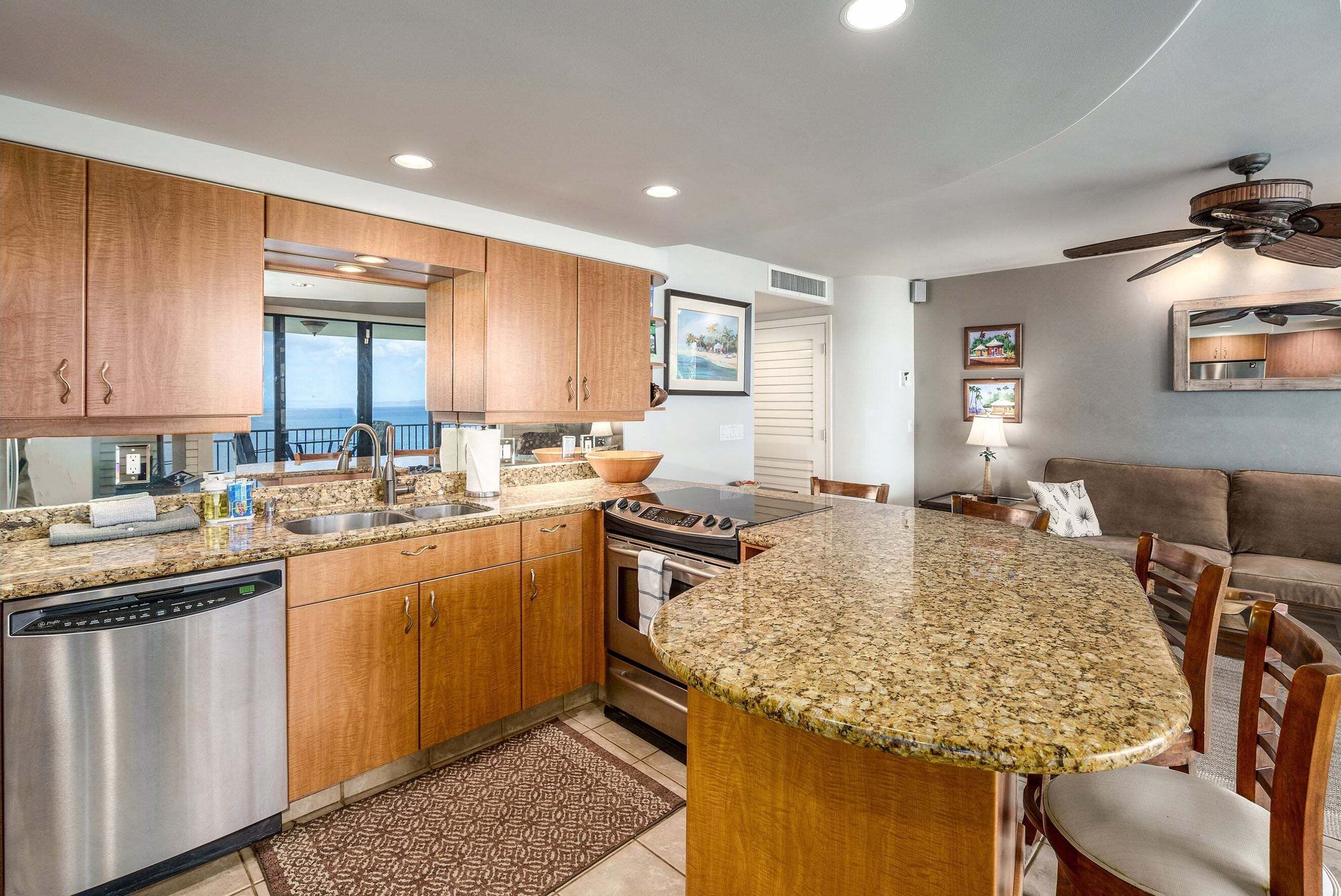 Apartment, 1 King-Bett, Veranda, Meerblick (Kihei Beach Condominiums 606) | Eigene Küche | Wasserkocher mit Kaffee-/Teezubehör