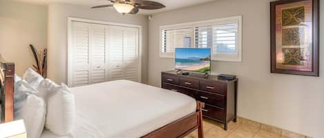Appart'hôtel, 1 très grand lit, véranda, vue océan (Kihei Beach Condominiums 606) | 1 chambre, bureau, espace de travail pour ordinateur portable