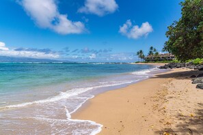 Beach nearby - Kahana Outrigger 4B1 - Breathtaking Ocean Views, Renovated Condo, Secluded Beach (Lahaina)