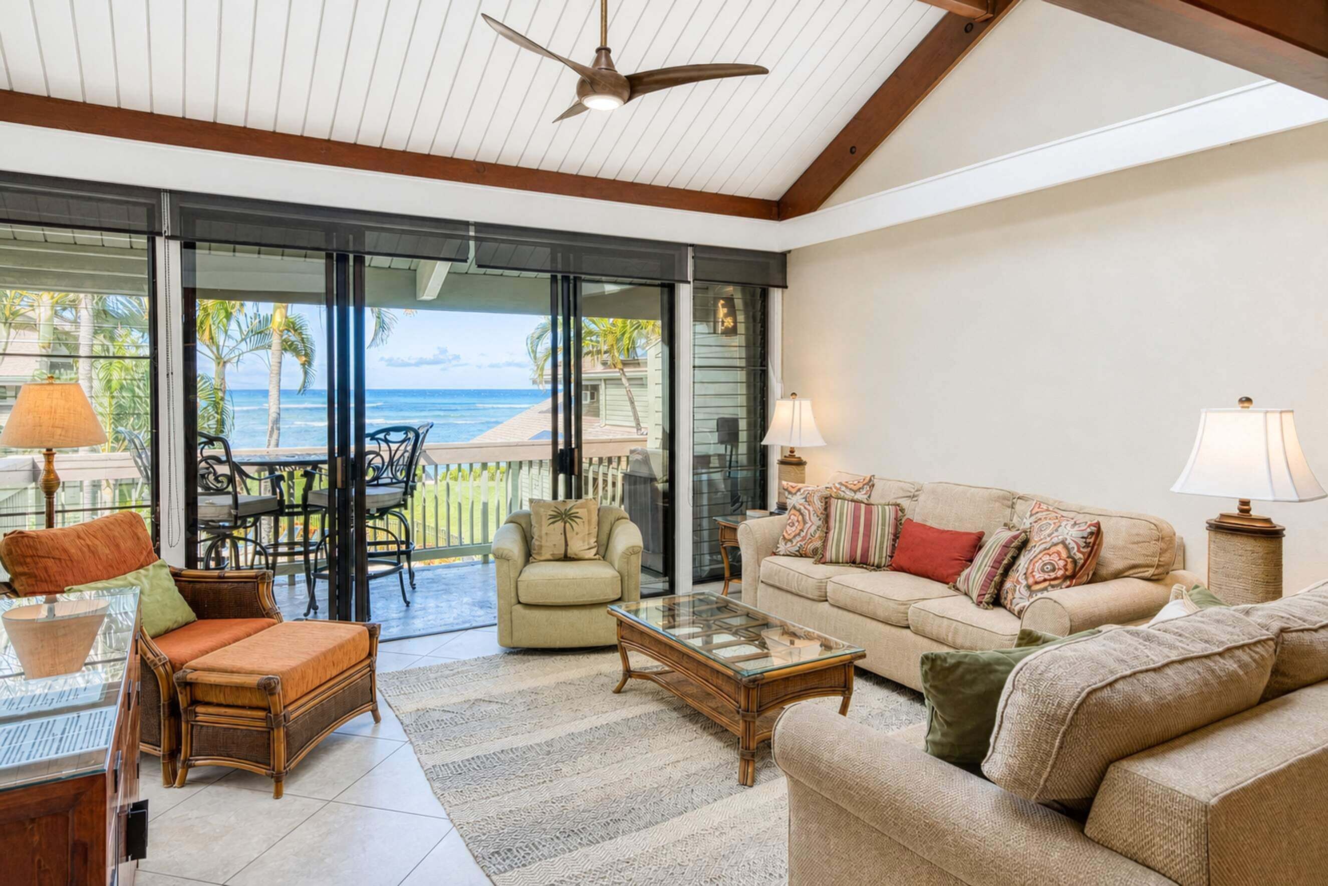 Appartement, Meerdere bedden, veranda, uitzicht op zee (Kahana Outrigger 4B1) | Woonruimte