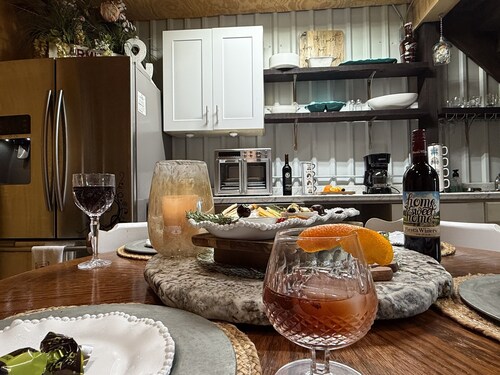 Chateau Bourbon – Luxury Whiskey Lounge Retreat