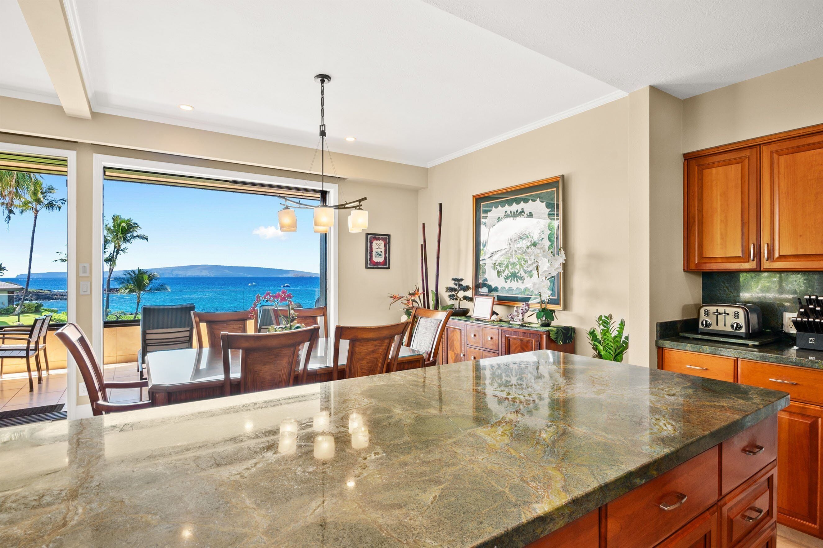 公寓式客房, 多张床, 外廊, 海洋景观 (Makena Surf G-201) | 用餐