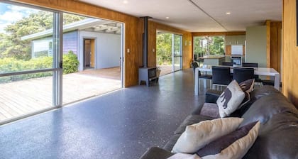 Lookout Landing by Waiheke Pure