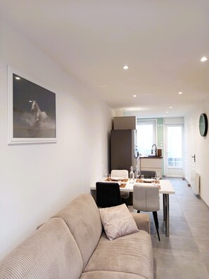 Smart TV - 50m to Place d'Armes. Beach/ferry/Dragon 2 min (Calais)