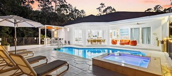 Naples FL | Heated Pool Spa Pickleball Mini Golf