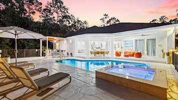 Piscine extérieure, piscine chauffée