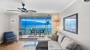 Condo, 1 Queen Bed with Sofa bed, Lanai, Ocean View (Maalaea Kai 311) | Living area