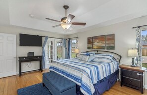 WiFi, bed sheets - Heated Pool House Paradise! Huge Long-Term Stay Discounts! 5 Bedroom Home! (Crestview)