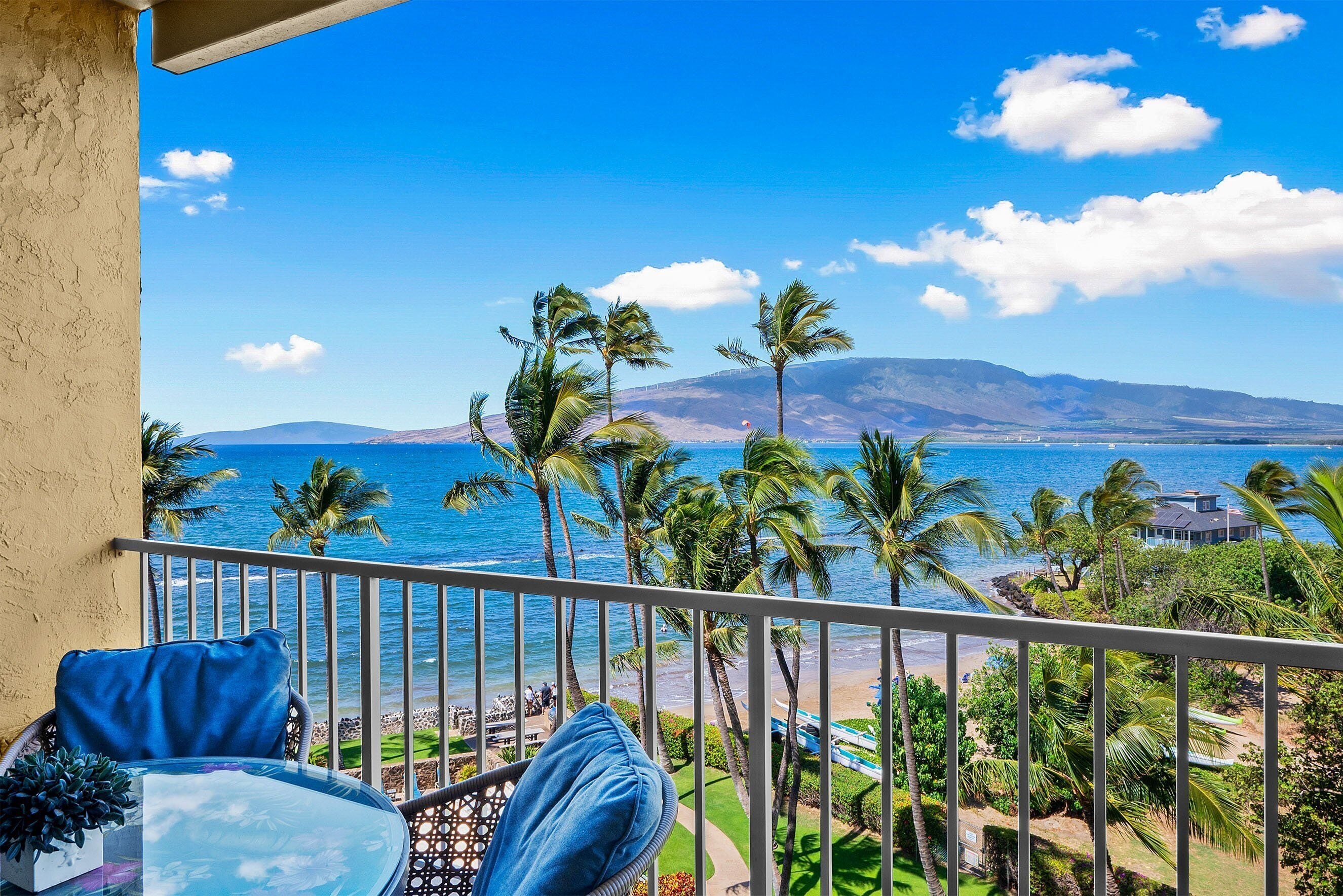 Condo, Multiple Beds, Lanai, Ocean View (Menehune Shores 606) | Outdoor dining