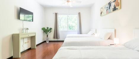 4 bedrooms, desk, iron/ironing board, WiFi