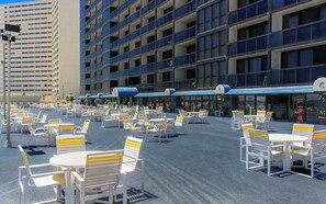 Outdoor dining - Golden Sands 1513 (Ocean City)