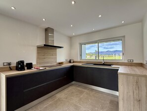 Fridge, microwave, stovetop, dishwasher - IBARNIA - SUHESCUN - Gîte (SUHESCUN)