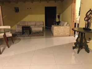 Interior - Delightful French Colonial chalet in Cap-Haitien, Route de Labadee awaits you. (Cap-Haitien)