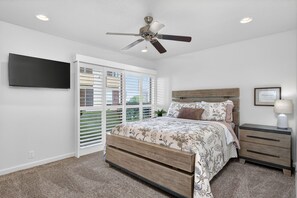 2 bedrooms, desk, iron/ironing board, travel crib