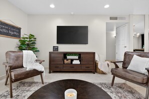 Smart TV, computer monitors