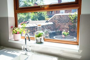 Interior - Large and Elegant Victorian townhouse with a beautiful walled garden (Stoke-on-Trent)