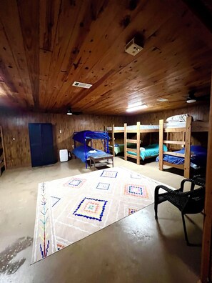 1 makuuhuone, ilmainen Wi-Fi, vuodevaatteet