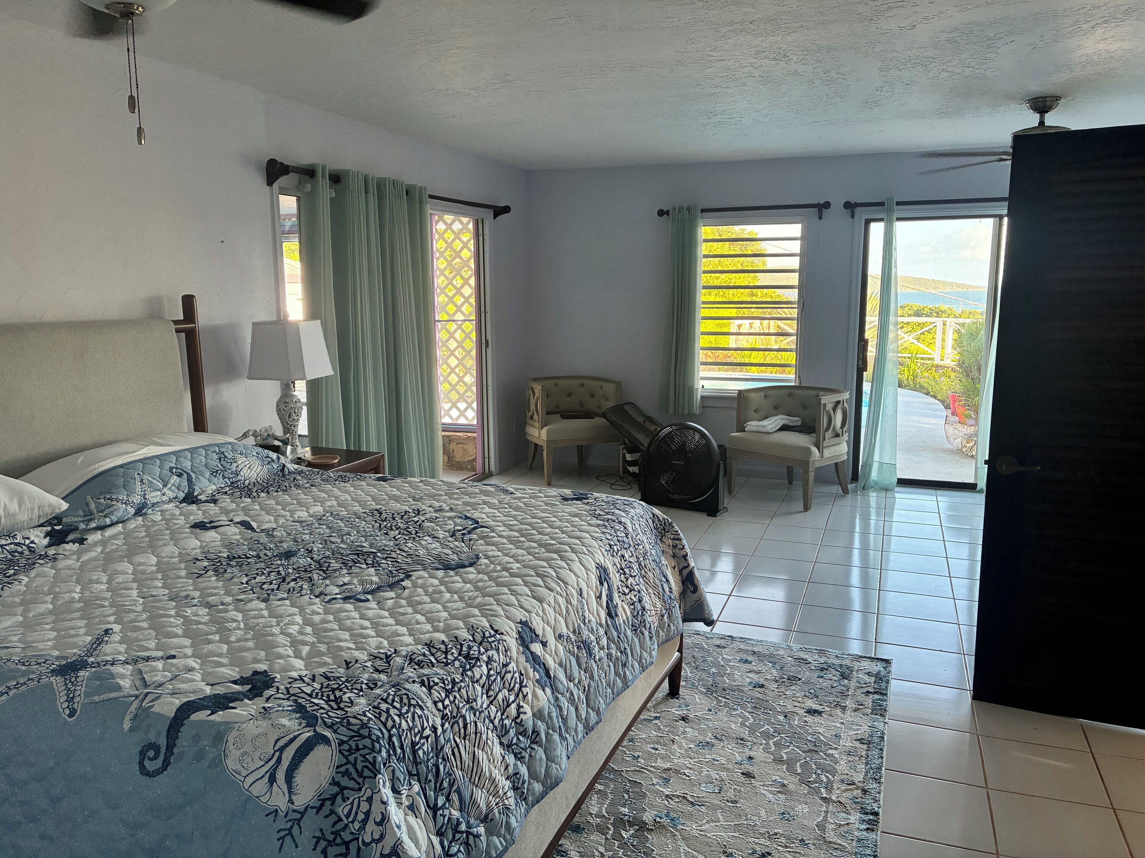 2 quartos, ferros/tábuas de passar roupa, Wi-Fi de cortesia