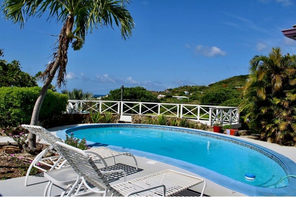 Your pool, swim under Caribbean skies!