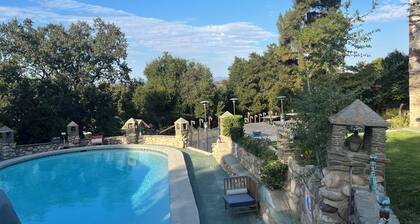 The Magic Castle Unit 6 -Six Flags Universal LAX