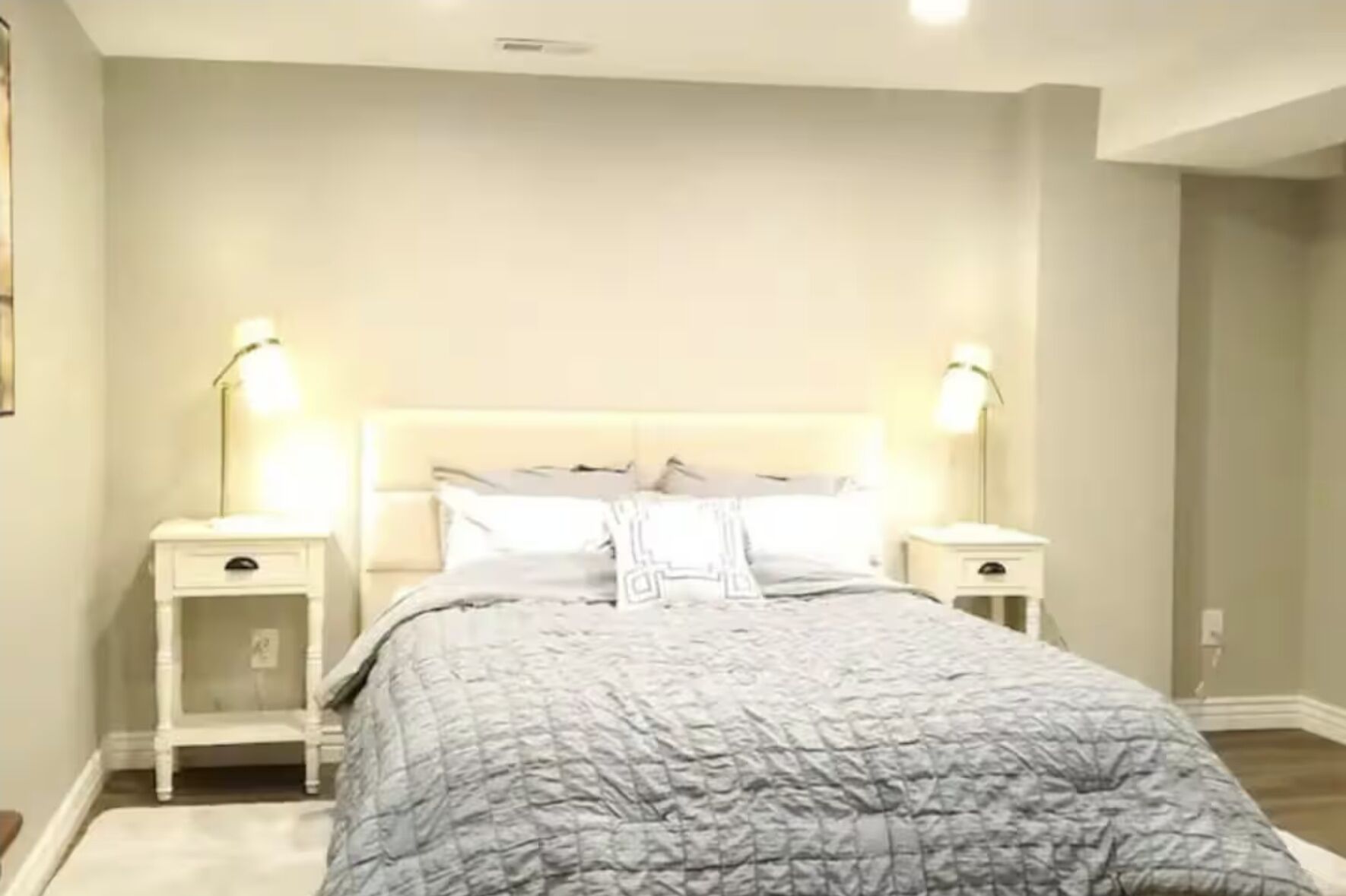 Internet, bed sheets