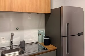 Căn hộ tiện nghi đơn giản | Bếp riêng