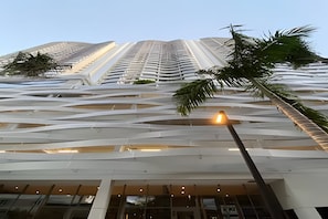 Apartamento conforto | Detalhe da fachada