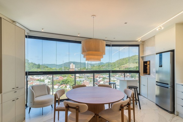 Basic Apartment | Dining
