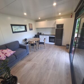 Living area - Overleigh Eco-Pod (Port Levy)