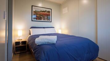 1 quarto, Wi-Fi de cortesia, roupa de cama