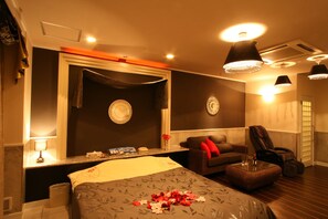 Double Room | Free WiFi - Hotel Festa Qugiella (Okayama)