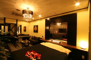 Double Room | Soundproofing, free WiFi - Hotel Festa Qugiella - Adults Only (Okayama)