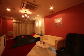 Double Room | Soundproofing, free WiFi - Hotel Festa Qugiella - Adults Only (Okayama)