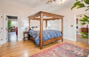Travel cot, WiFi, bed sheets - Large Historic Mansion Near Cleveland | Sleeps 12 (Berea)