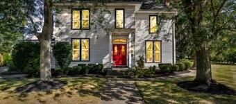 The Berea House | 1863 Historic Home | Sleeps 12