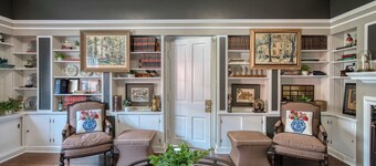 The Berea House | 1863 Historic Home | Sleeps 12