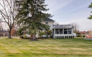 Exterior - Large Historic Mansion Near Cleveland | Sleeps 12 (Berea)