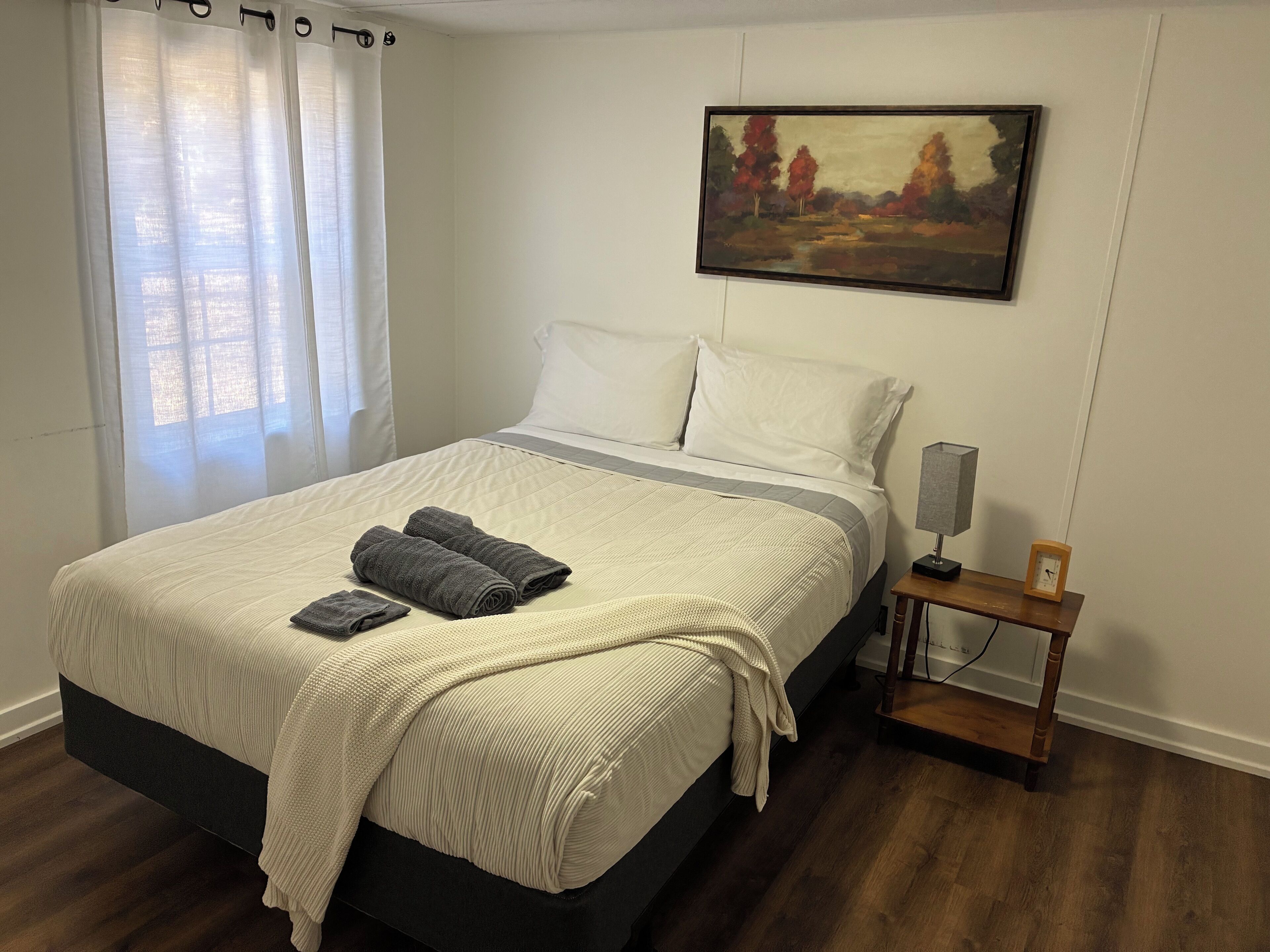 3 chambres, fer et planche à repasser, Wi-Fi gratuit, draps fournis