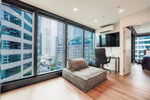 Interior - CBD Sea-View 1-Bedroom Apartment (Auckland Central)