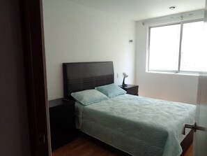 3 Schlafzimmer, Schreibtisch, kostenloses WLAN, Bettwäsche