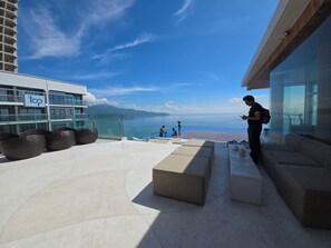 Property grounds - A La Carte Da Nang 2-bedroom Sea View Apartment - Beach Front (Đà Nẵng)
