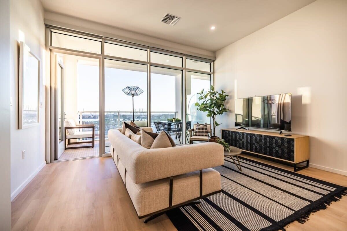 Télévision, espaces bureaux