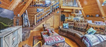 New Listing! Ski In Ski Out! "HH Creeks Legacy" Updated Cabin-In Town-Close to Copper Chairlift