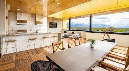 Luxurious New Condo in Downtown SLC