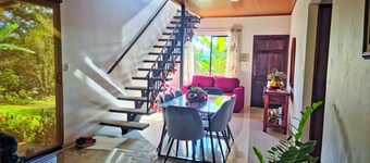 3-bedroom house in lovely San José with cool AC. Mid journey to Pacific Beaches