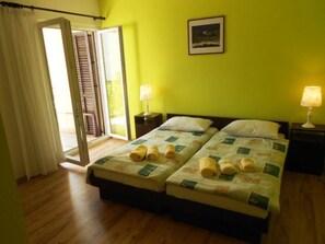 Internet - Große Wohnung in Podstrana mit Grill und Terrasse by Interhome (Podstrana)