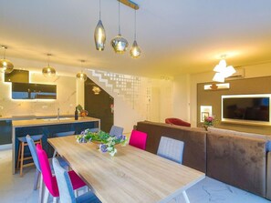 Dining - Elegante Villa Grace mit Pool by Interhome (Kaštel Gomilica)