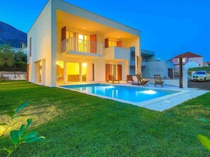 Exterior - Elegante Villa Grace mit Pool by Interhome (Kaštel Gomilica)